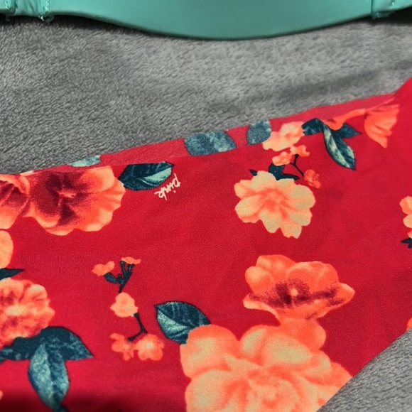 Victorias Secret Teal Bra and Pantie - Picture 3 of 8